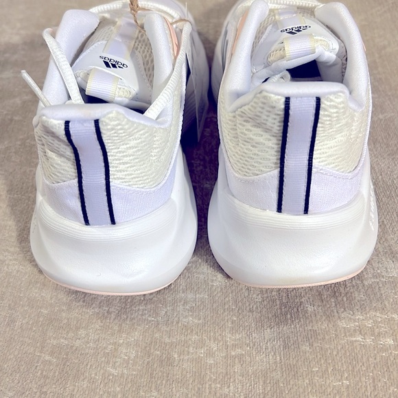 ADIDAS AlphaEdge Plus.        New in Box - Picture 4 of 6